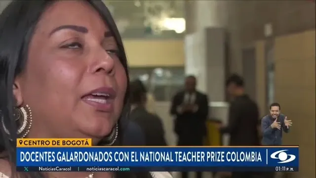 Yanilis en Noticias Caracol, en la nota sobre los docentes galardonados con el National Teacher Prize Colombia